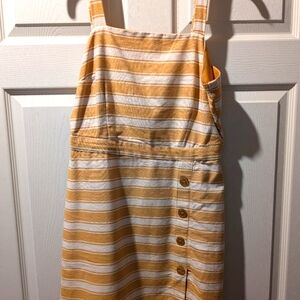 Junior dress size large